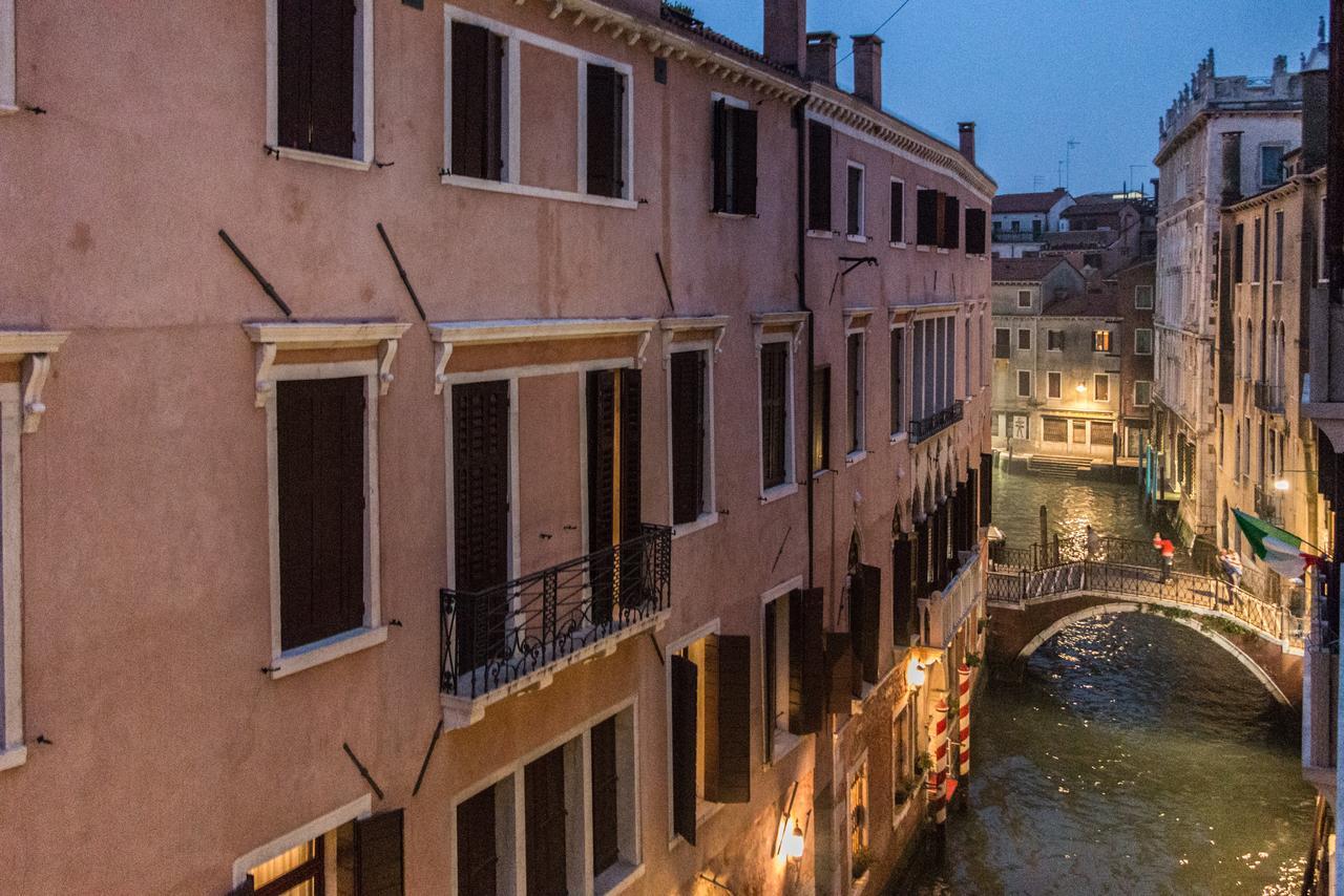 Rialto Bridge Large Venetian Style With Lift Apartment Exterior photo